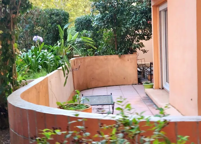 Lägenhet Calm And Cosy 60m2 Near Matabiau Station Toulouse